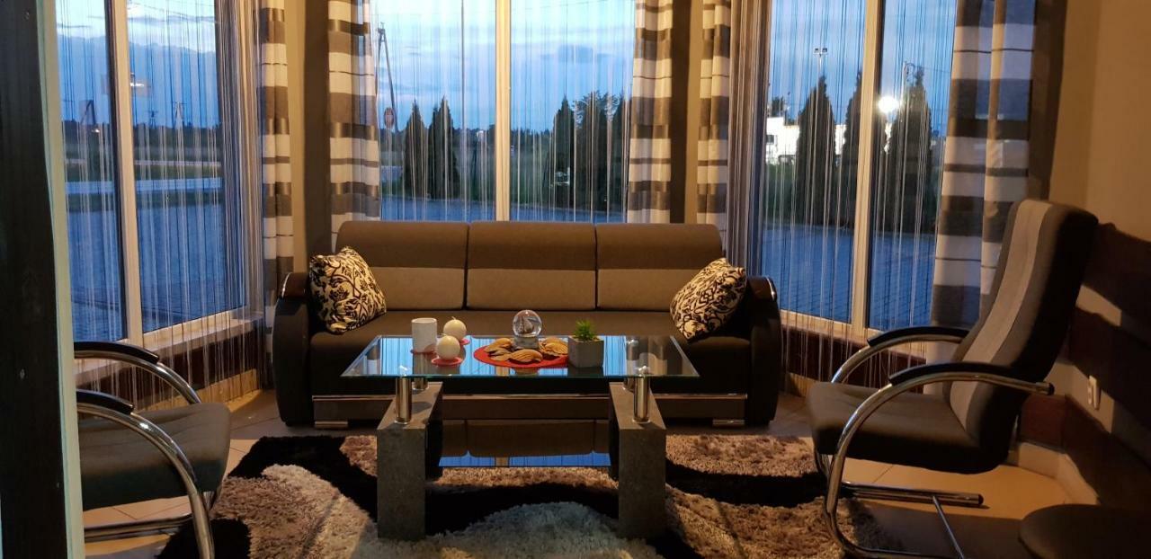 Sebar Hotel Gorzyce Kültér fotó